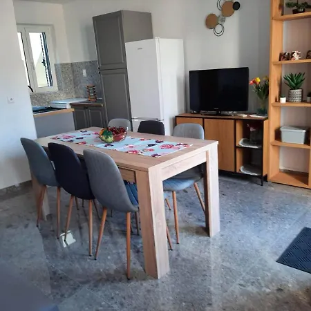 Apartment Ema *